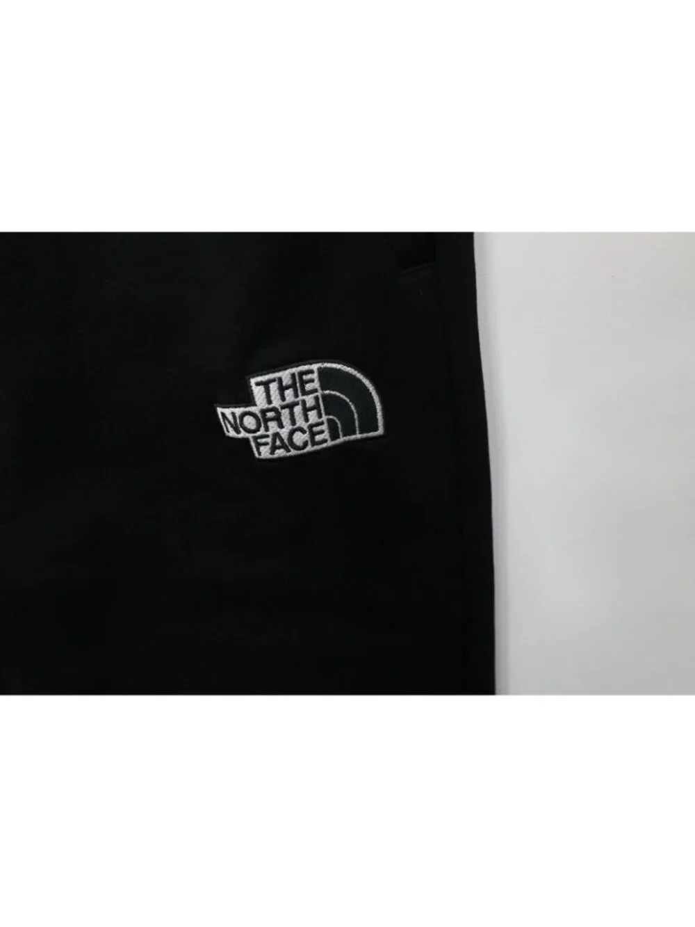 Vintage Y2K The North Face Mens Medium Spell Out Cuffed Sweatpants Joggers Black
